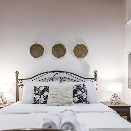 Apartment Phaedrus Living Luxury Residences Orange